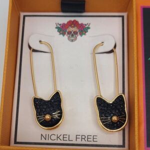 Bella Jack Black Crystal Cat Safely Pin Earrings NWT!  NEW!  HALLOWEEN